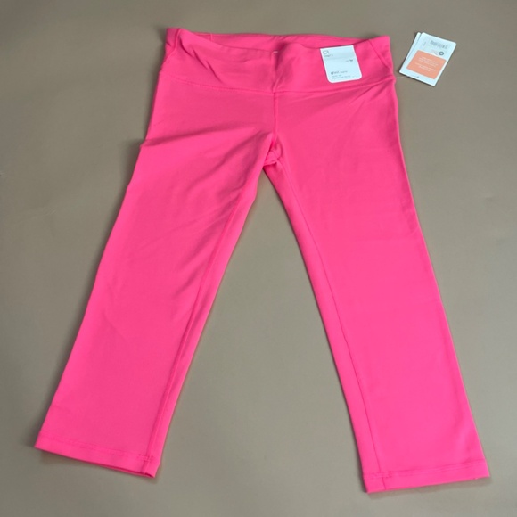 GAP Fit Neon Pink Capri Tights - Picture 2 of 11